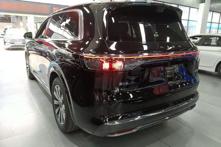 Used Hima AITO M8 2025 Extended-Range Max+ Version 53.4 kWh 6-Seater Edition
