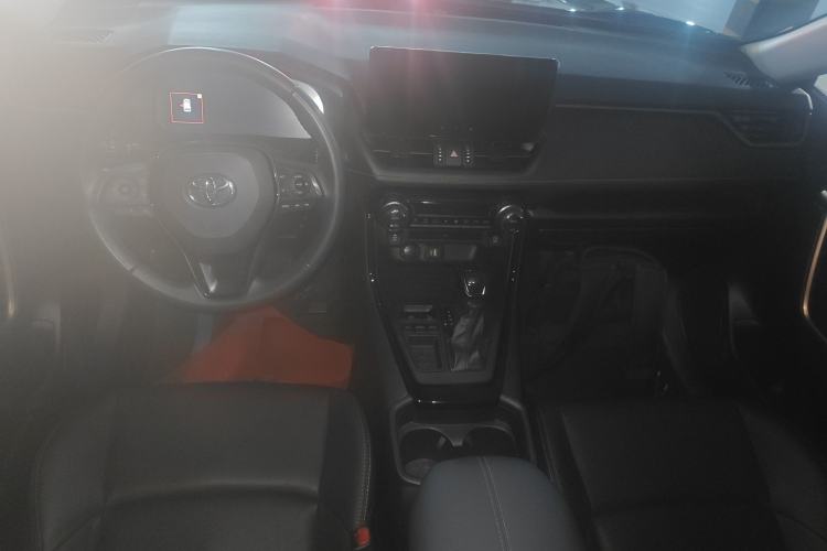 Used Toyota Wildlander 2024 2.0L CVT Two-Wheel Drive Luxury PLUS Edition
