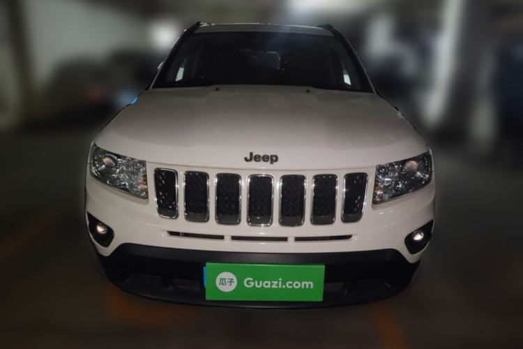 Used Jeep Compass 2012 2.4L four-wheel-drive sport version
