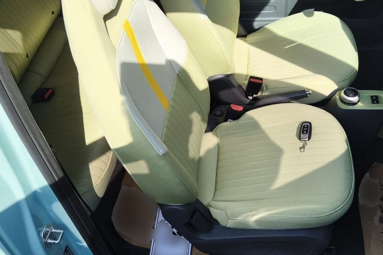 Used Geely Galaxy Panda 2023 Panda Mini 200km Endurance Bear Right Front Seat