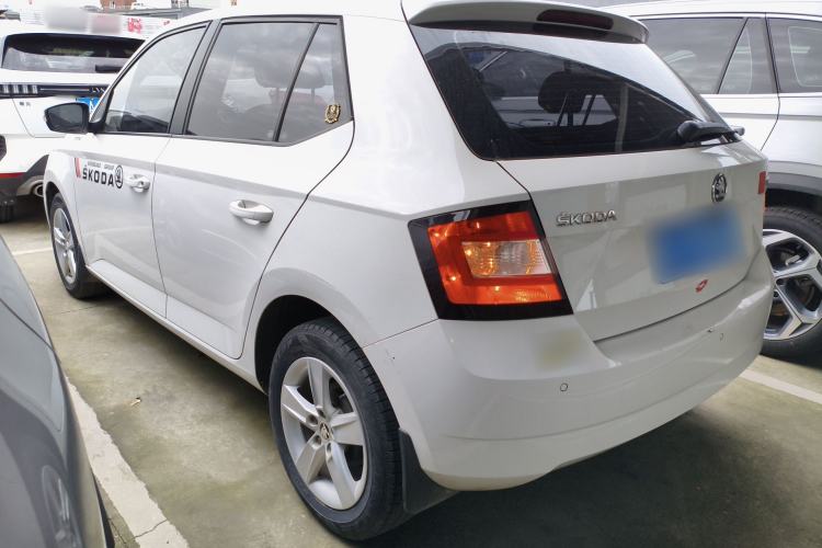 Used Skoda Fabia 2017 1.4L Automatic Car Enjoy Edition
