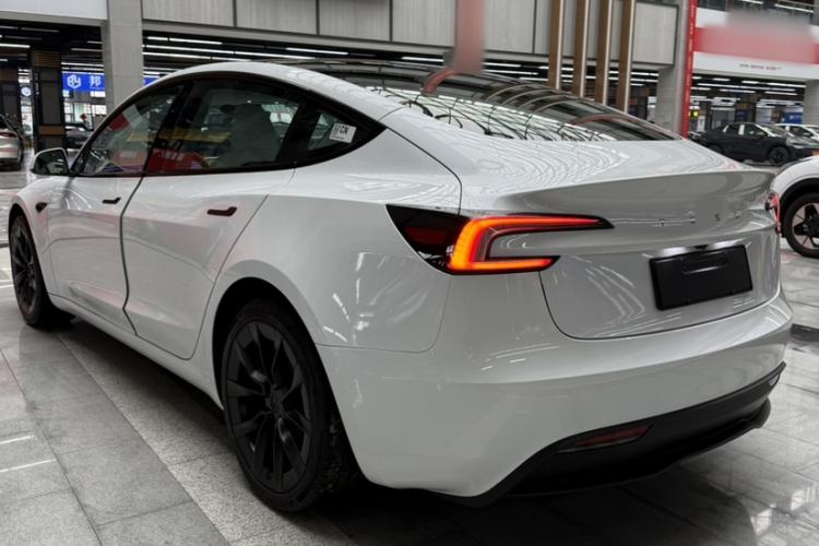 Used Tesla Model 3 2023 Rear-Wheel-Drive Version
