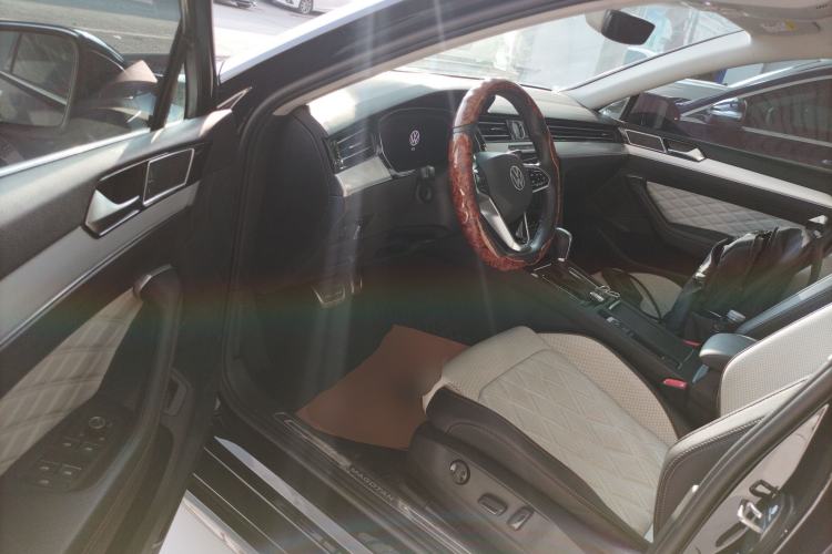 Used Volkswagen Magotan 2023 2 Million Units Commemorative Edition 330TSI DSG Luxury Version
