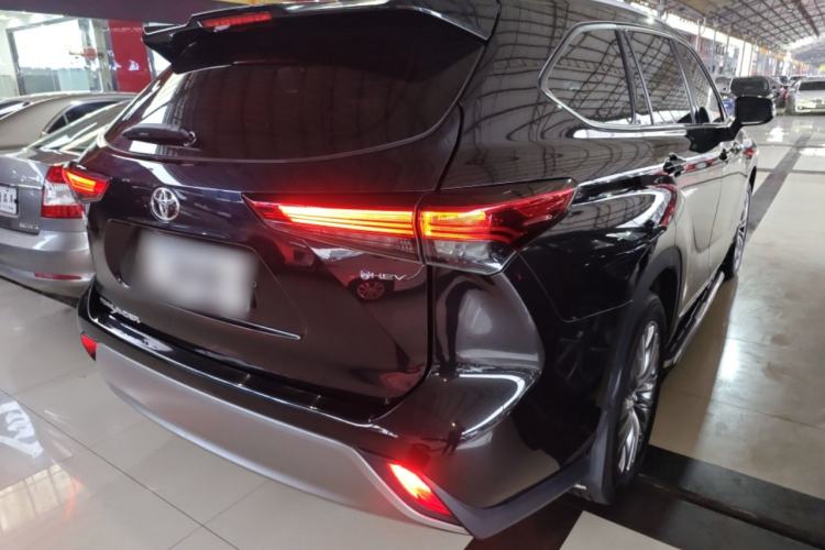 Used Toyota Highlander 2024 2.5L Smart Electric Hybrid Dual-Motor Two-Wheel Drive Luxury Version 7 Seats Rear Right 45 Deg
