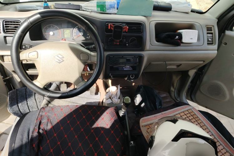 Used Suzuki Wagon R 2013 All-Around Edition 1.4L Manual Practical Model Center Console