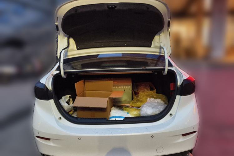 Used Mazda 3 Axela 2014 Sedan 2.0L Automatic Sport Model