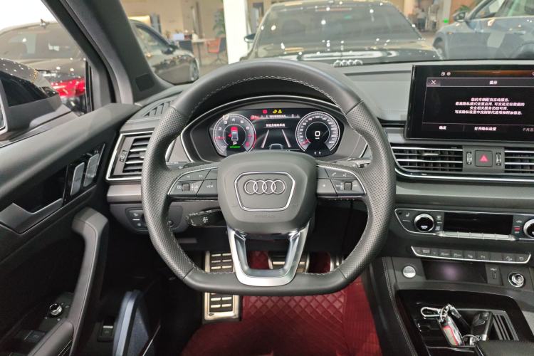 Used Audi Q5L 2024 45 TFSI Luxury Dynamic Model Steering Wheel