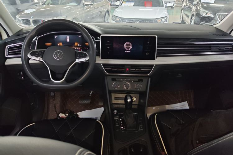 Used Volkswagen Tiguan L 2022 330TSI Automatic Two-Wheel Drive Comfort Edition Center Console