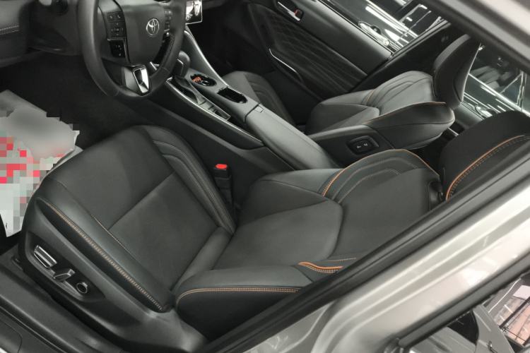 Used Toyota Avalon 2024 Dual-Motor 2.0L Luxury Edition
