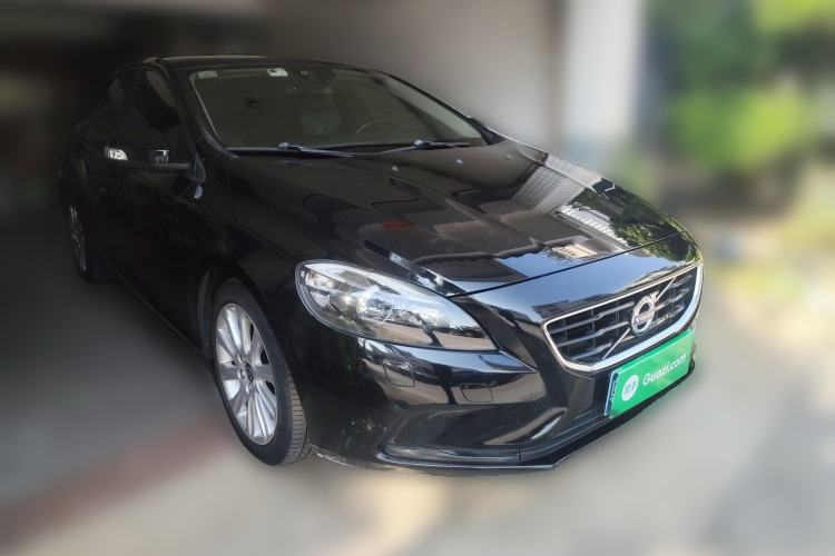 Used Volvo V40 2015 1.6T Zhiyi Edition