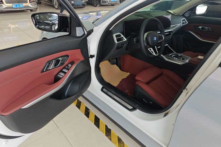 Used BMW i3 2025 eDrive 40 L Midnight Edition Driver Seat