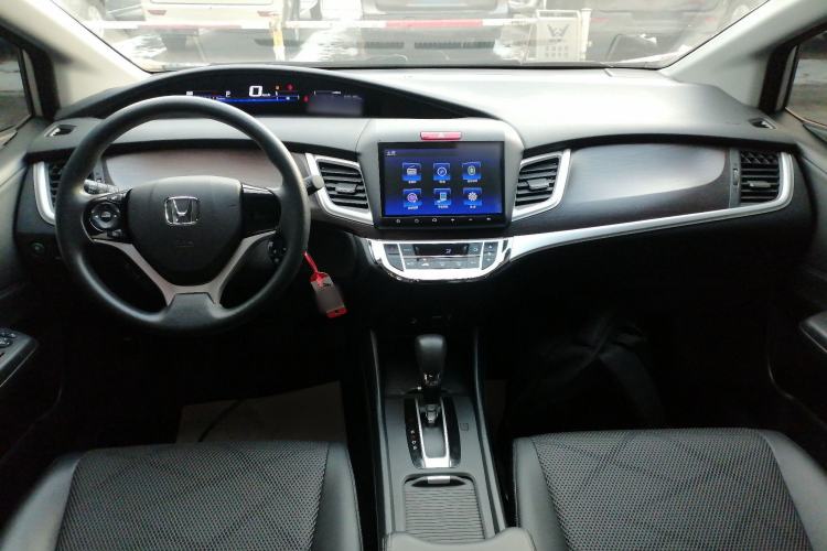 Used Honda Jade 2016 1.8L Automatic Comfort Version 5 Seats Center Console