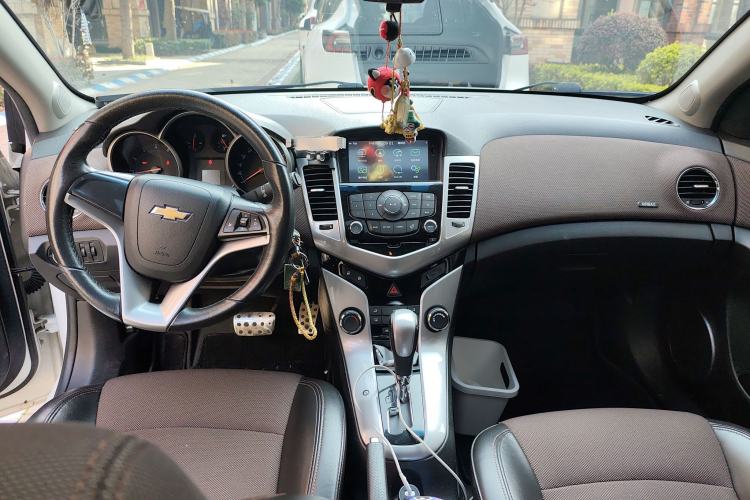 Used Chevrolet Cruze 2013 Hatchback 1.6L Automatic Luxury Model
