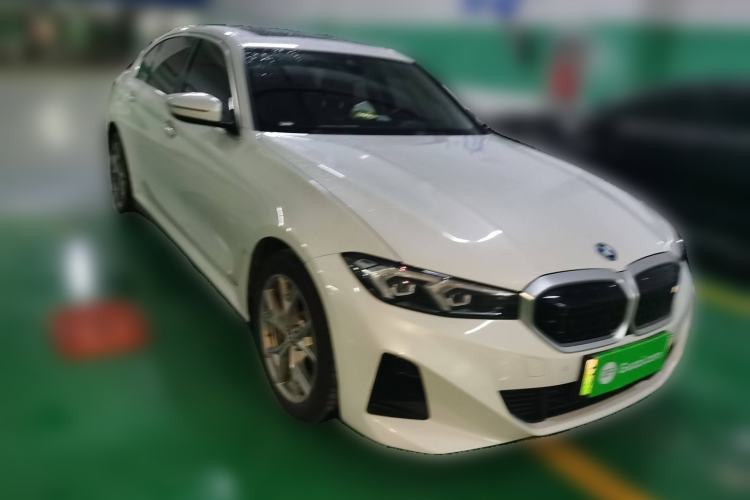 Used BMW i3 2022 eDrive 35 L Front Right 45 Deg