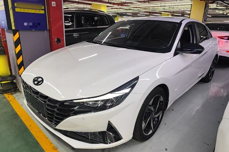 Used Hyundai Elantra 2021 1.5L CVT LUX Prestige Edition