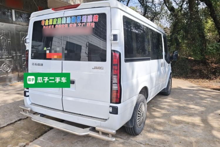 Used JMC Fushun 2023 2.0T Manual Short-Wheelbase Low-Roof Commercial Multi-Purpose Passenger Vehicle 6 Seats with Dual-Opening Tailgate