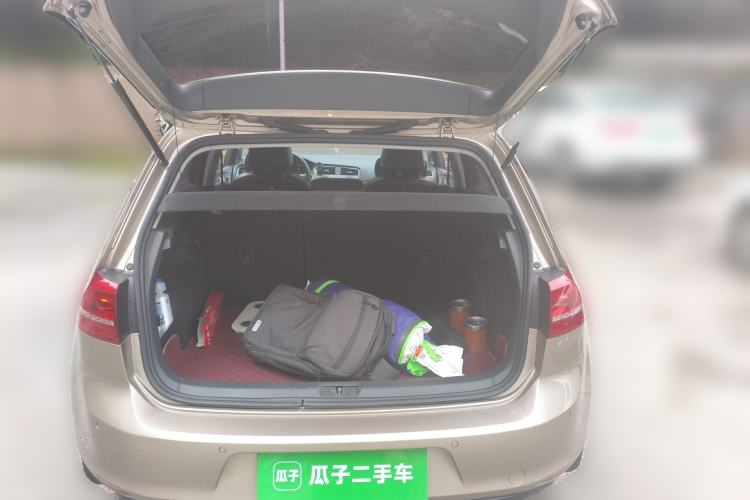 Used Volkswagen Golf 2016 230TSI Automatic Luxury Version Trunk