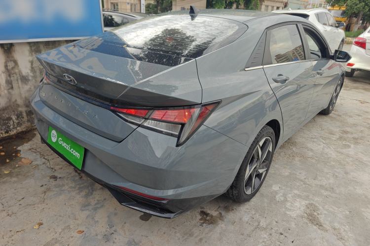 Used Hyundai Elantra 2021 1.5L CVT GLX Elite Edition Rear Right 45 Deg