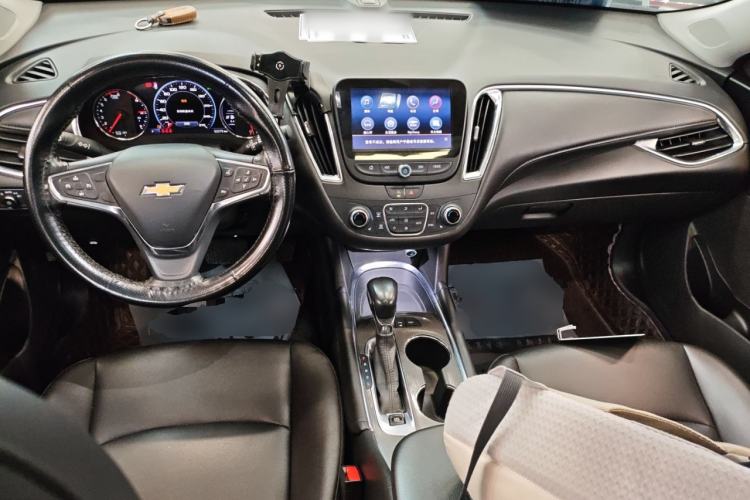 Used Chevrolet Malibu XL 2022 535T Automatic RuiLian Edition Center Console