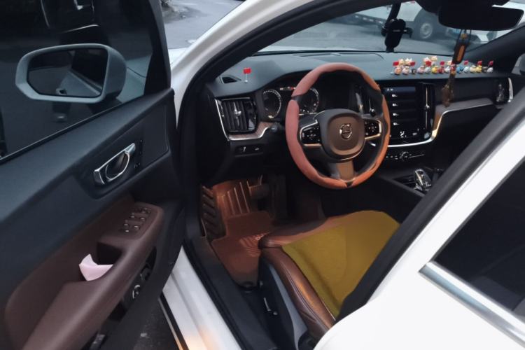 Used Volvo S60 2022 B4 Zhiyuan Luxury Edition Driver Seat