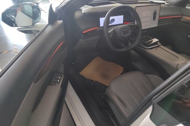 Used Lynk & Co 07 2024 EM-P 126 Long-Range Ultra