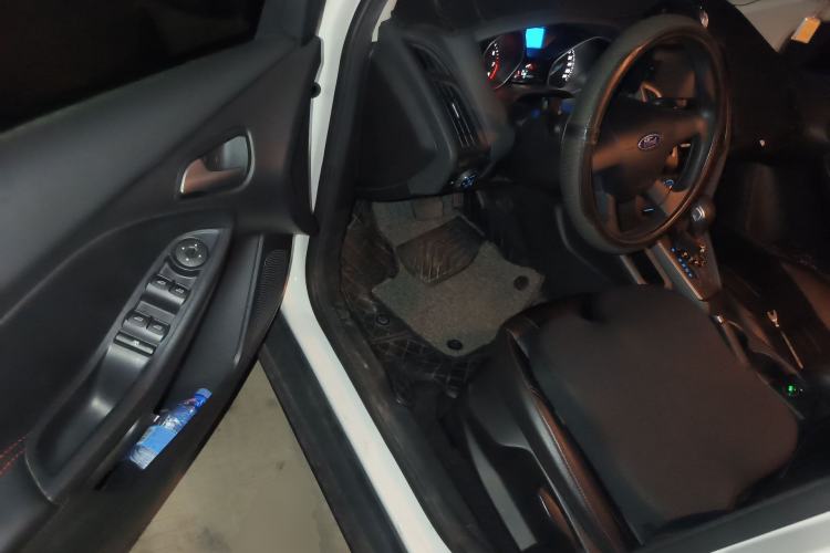 Used Ford Focus 2012 Hatchback 1.6L Automatic Comfort Model Driver Seat