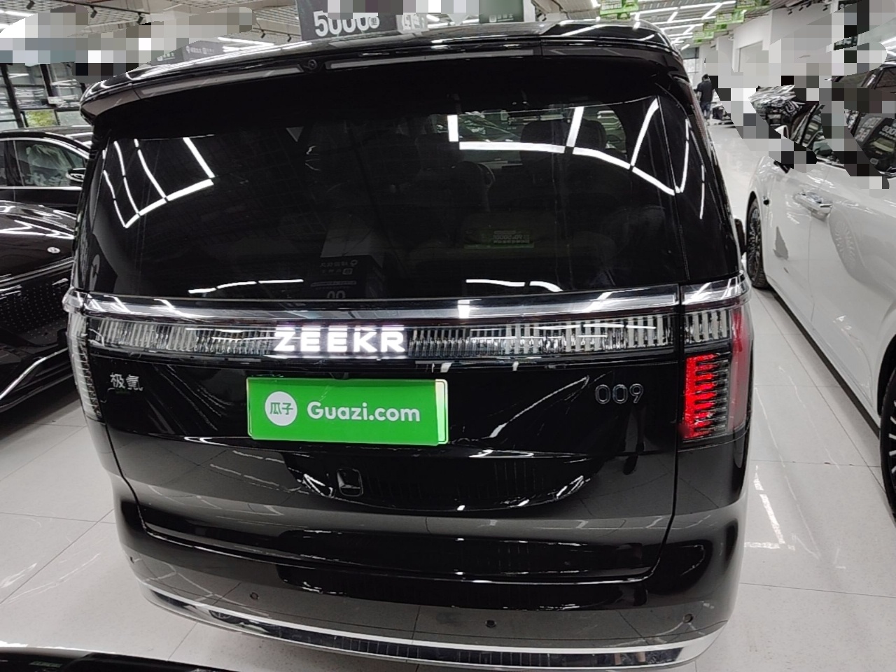 Zeekr 009 2024 Six-Seat Executive Version 4WD 108 kWh — снимка 5