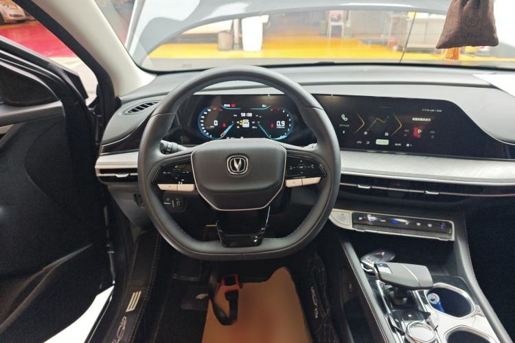 Used CHANGAN Eado 2023 Changan Edition PLUS Blue Whale NE 1.4T GDI DCT Prestige Version
