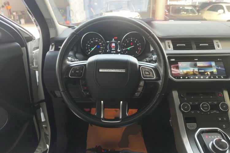 Used Land Rover Range Rover Evoque 2018 240 PS SE Smart Brilliance Edition
