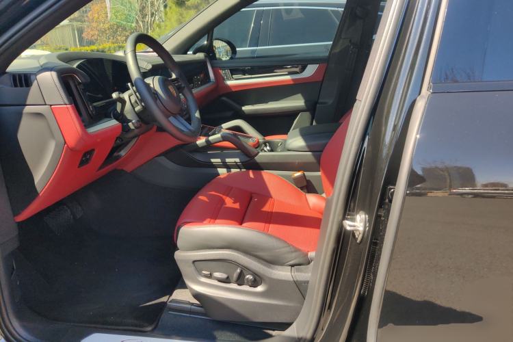 Used Porsche Cayenne 2025 Cayenne 3.0T Dream-Chasing Edition Left Front Seat