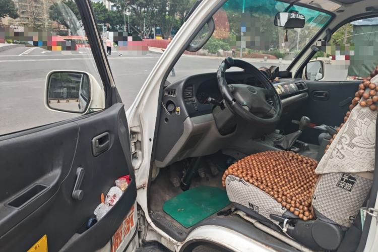 Used Jinbei Hiace 2011 2.0L 5th Generation Kuaiyunwang Standard Version 4G19 Driver Seat