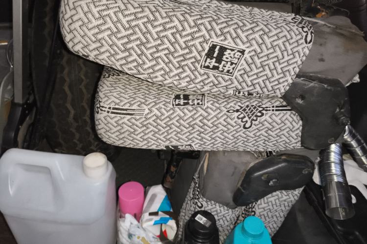 Used Jinbei Hiace 2011 2.5T Fifth-Generation Entrepreneur Edition Classic Version YC4FB90-36