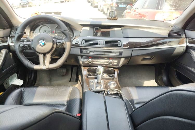 Used BMW 5 Series 2013 525Li Leading Model Center Console