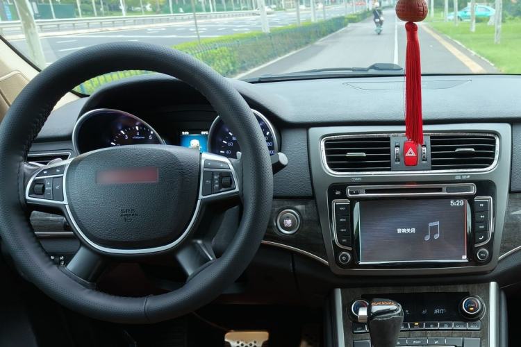 Used Haval H8 2015 2.0T Two-Wheel-Drive Standard Version