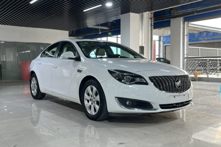 Used Buick Regal 2015 2.0L Leading Fashion Edition Exterior 4