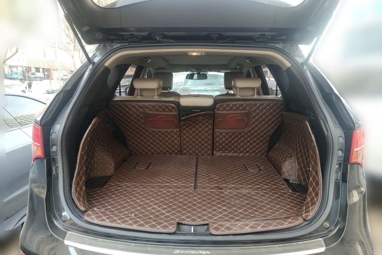 Used Hyundai Santa Fe 2013 2.4L Automatic Two-Wheel Drive Smart Version