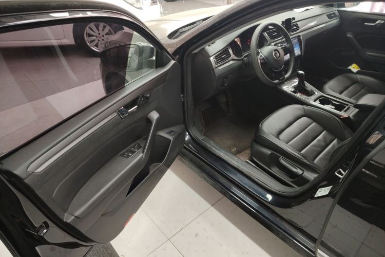 Used Volkswagen Passat 2017 280TSI DSG Luxury Edition
