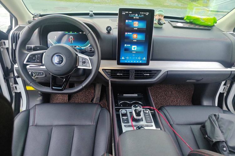 Used BYD Tang New Energy 2018 DM 2.0T All-Wheel Drive Smart Connectivity Luxury Model 7 Seats China V Emission Standard