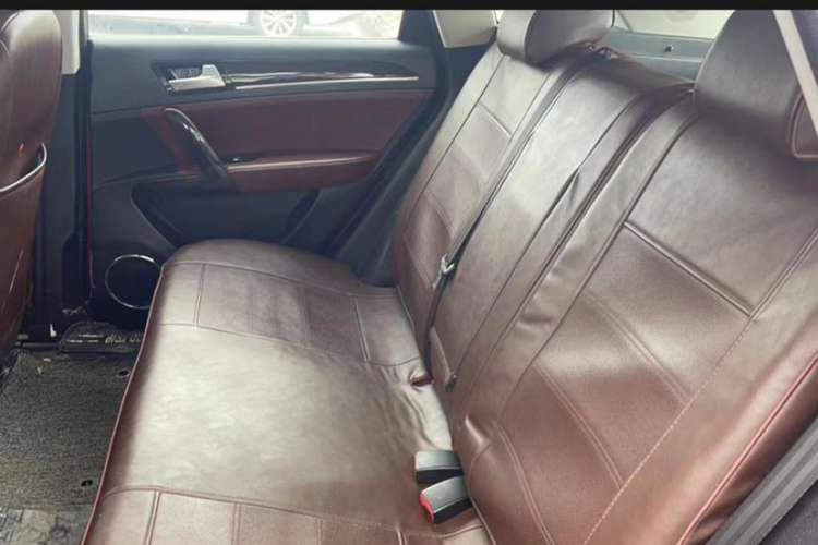 Used Zotye T600 2015 Family Edition 2.0T Manual Elite Version
