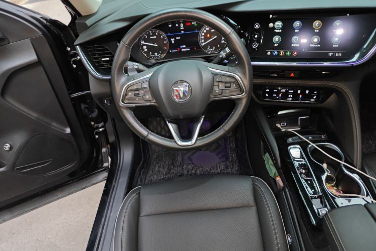 Used Buick Envision 2023 Encore Plus 652T Five-Seat Luxury Model
