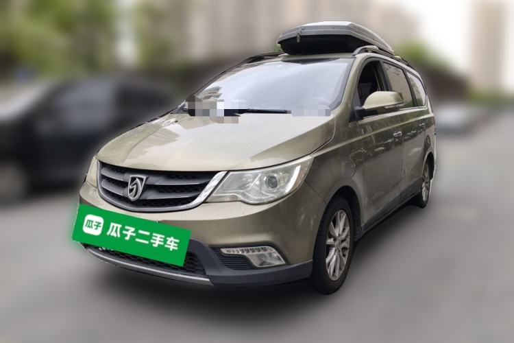Used Baojun 730 2014 1.5L manual luxury trim 7 seats