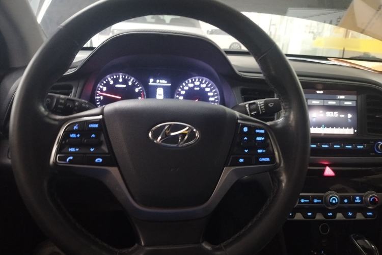 Used Hyundai Elantra (6th Generation / Lingdong) 2019 1.5L CVT Smart & Luxurious Trim Steering Wheel