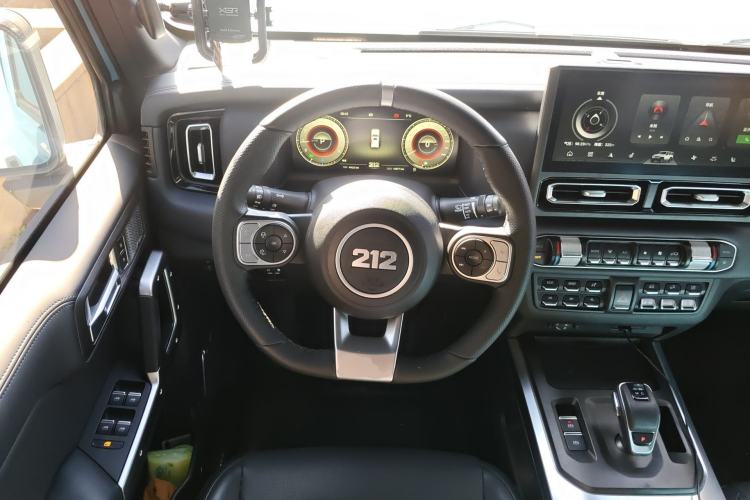 Used 212 T01 2025 2.0T Changfeng Steering Wheel