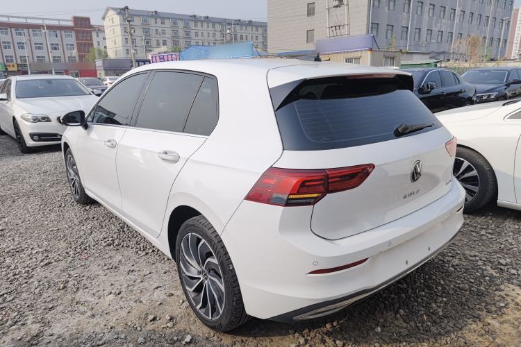 Used Volkswagen Golf 2021 200TSI DSG Pro Rear Left 45 Deg