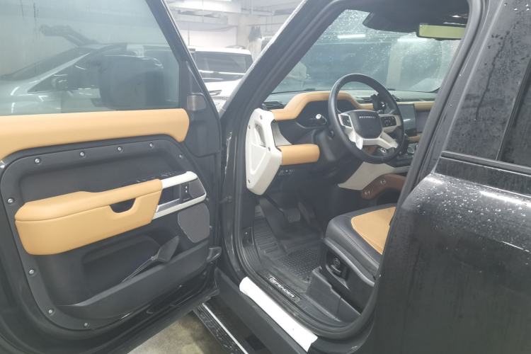 Used Land Rover Defender 2024 110 3.0T P400 X-DYNAMIC HSE Driver Seat