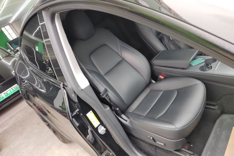 Used Tesla Model Y 2021 Long-Range All-Wheel-Drive Version