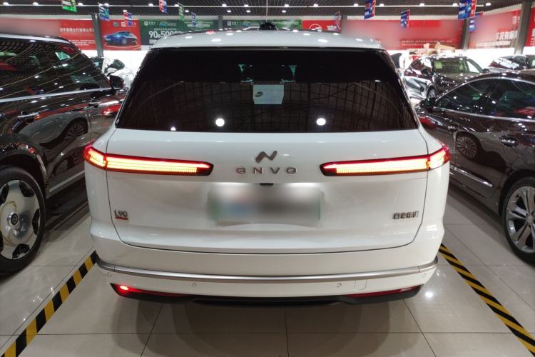 Used ONVO Luxeed L90 2025 Model—Ultra Six-Seater Version
