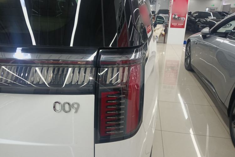 Used Zeekr 009 2022 WE Edition