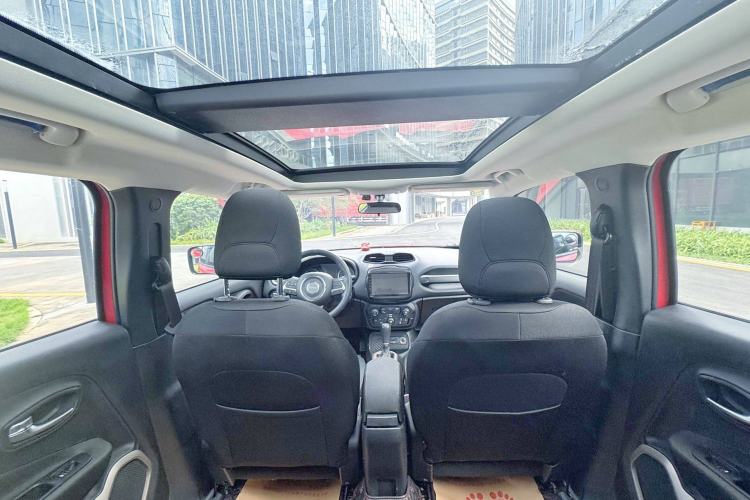 Used Jeep Renegade 2018 Connected Large Screen Version 180T Automatic High-Energy Edition