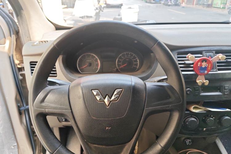 Used Wuling Rongguang V 2018 1.5L Practical Version Steering Wheel